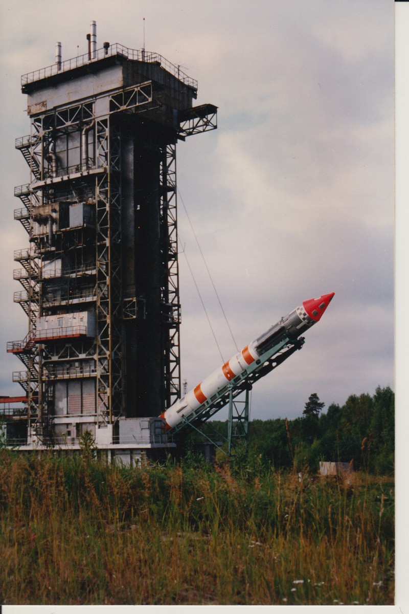Работа башни обслуживания РК "Космос-3М"