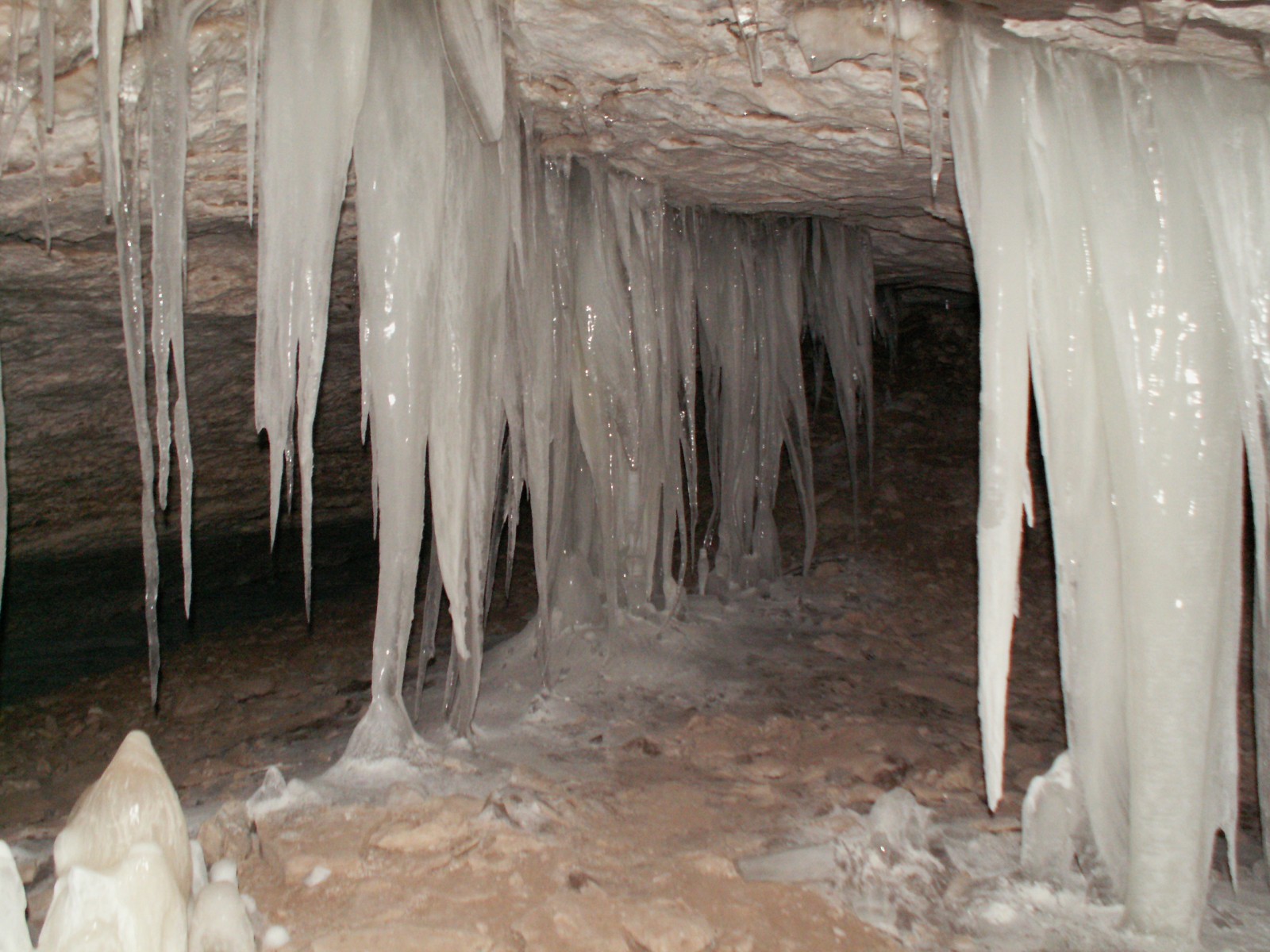 Пинежские пещеры зимой
